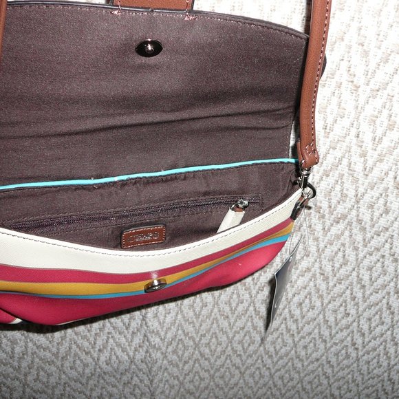 NWT Chaps Crossbody Shoulder Bag Wristlet Purse - Picture 6 of 7